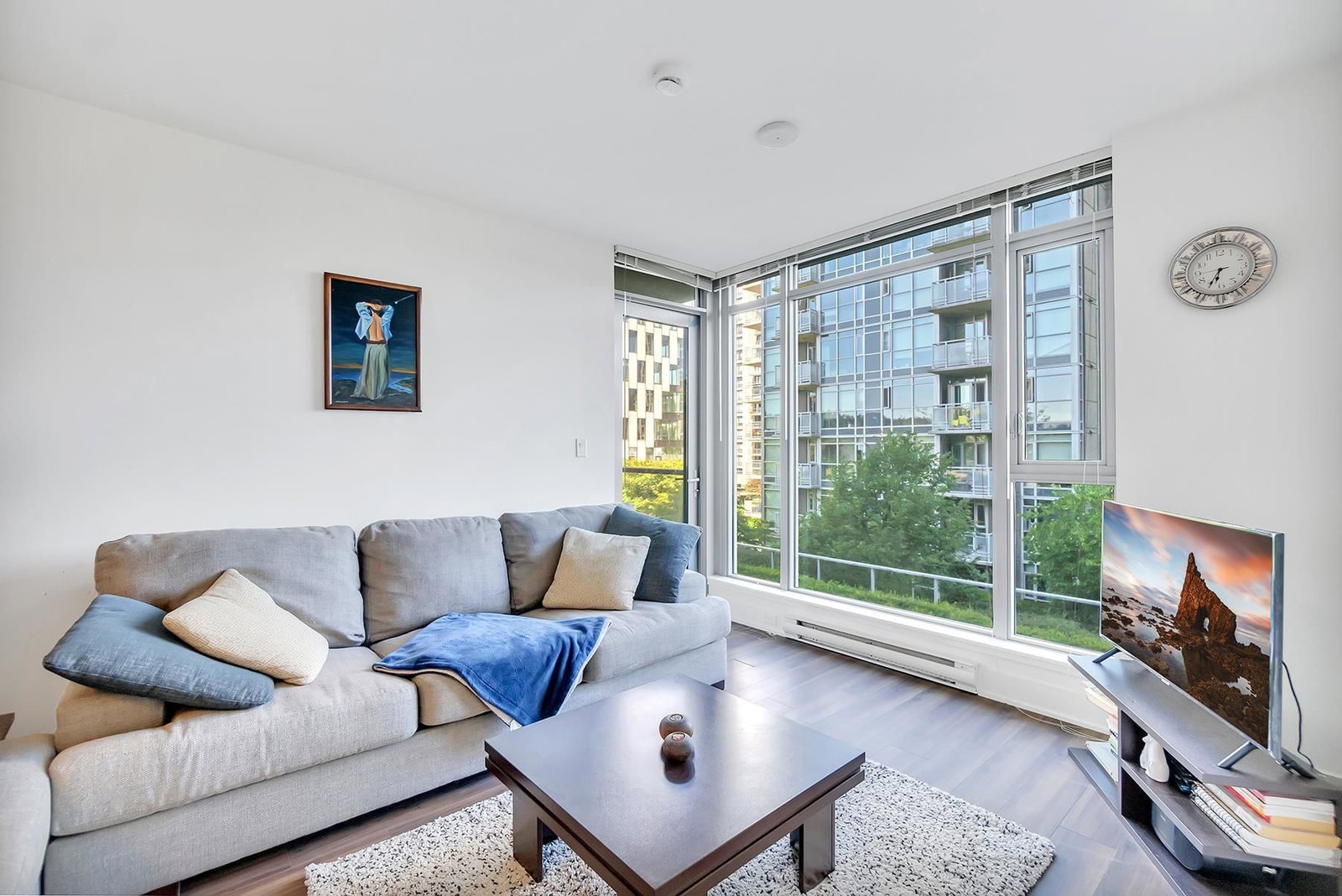 Listing Image 9