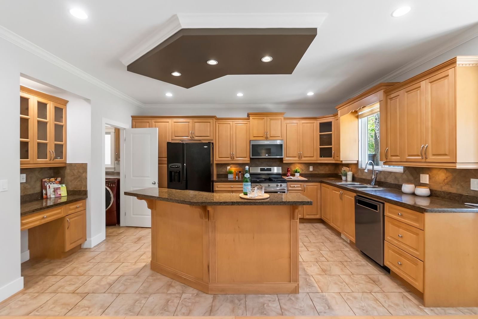 Listing Image 11