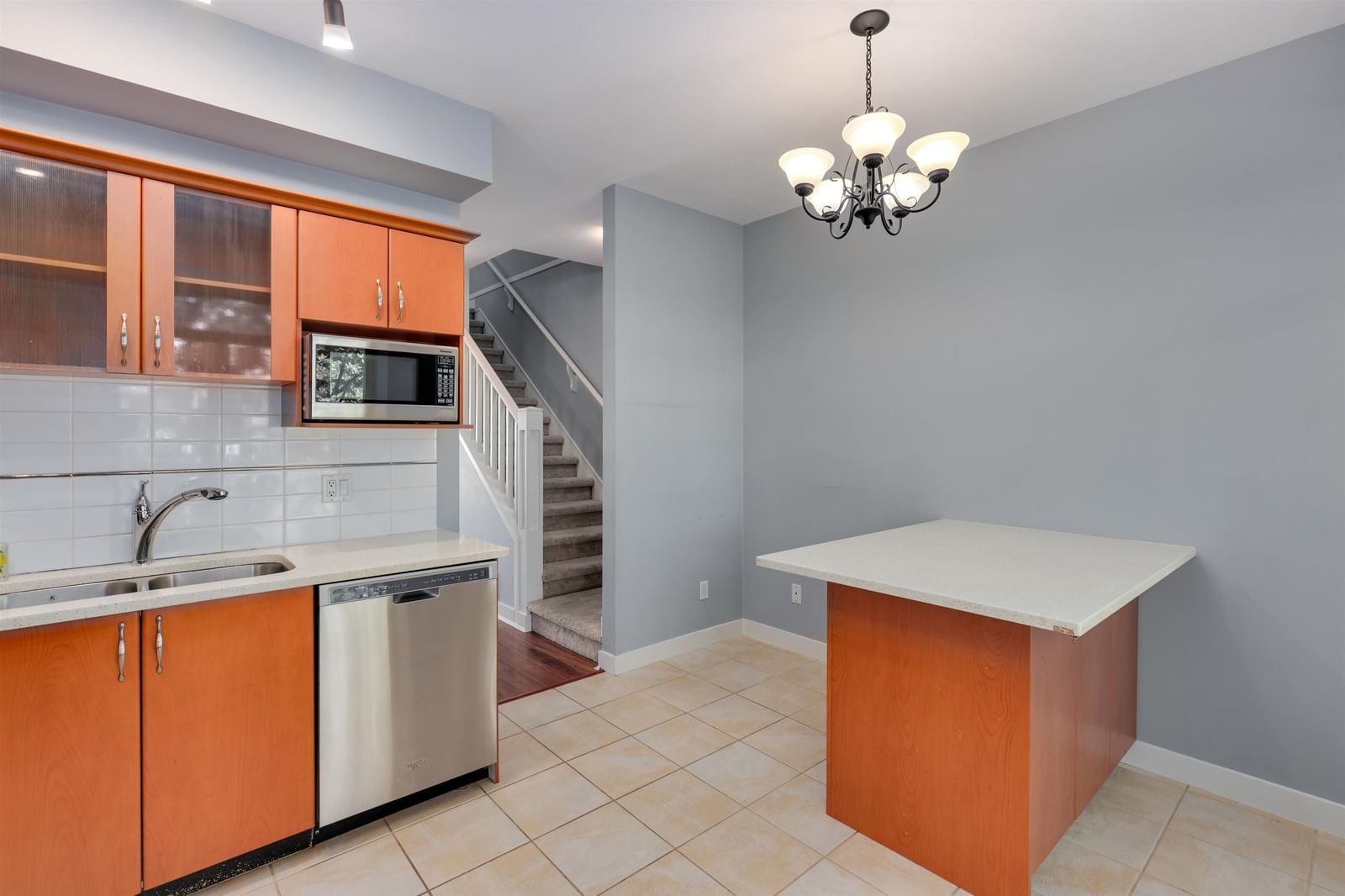 Listing Image 9