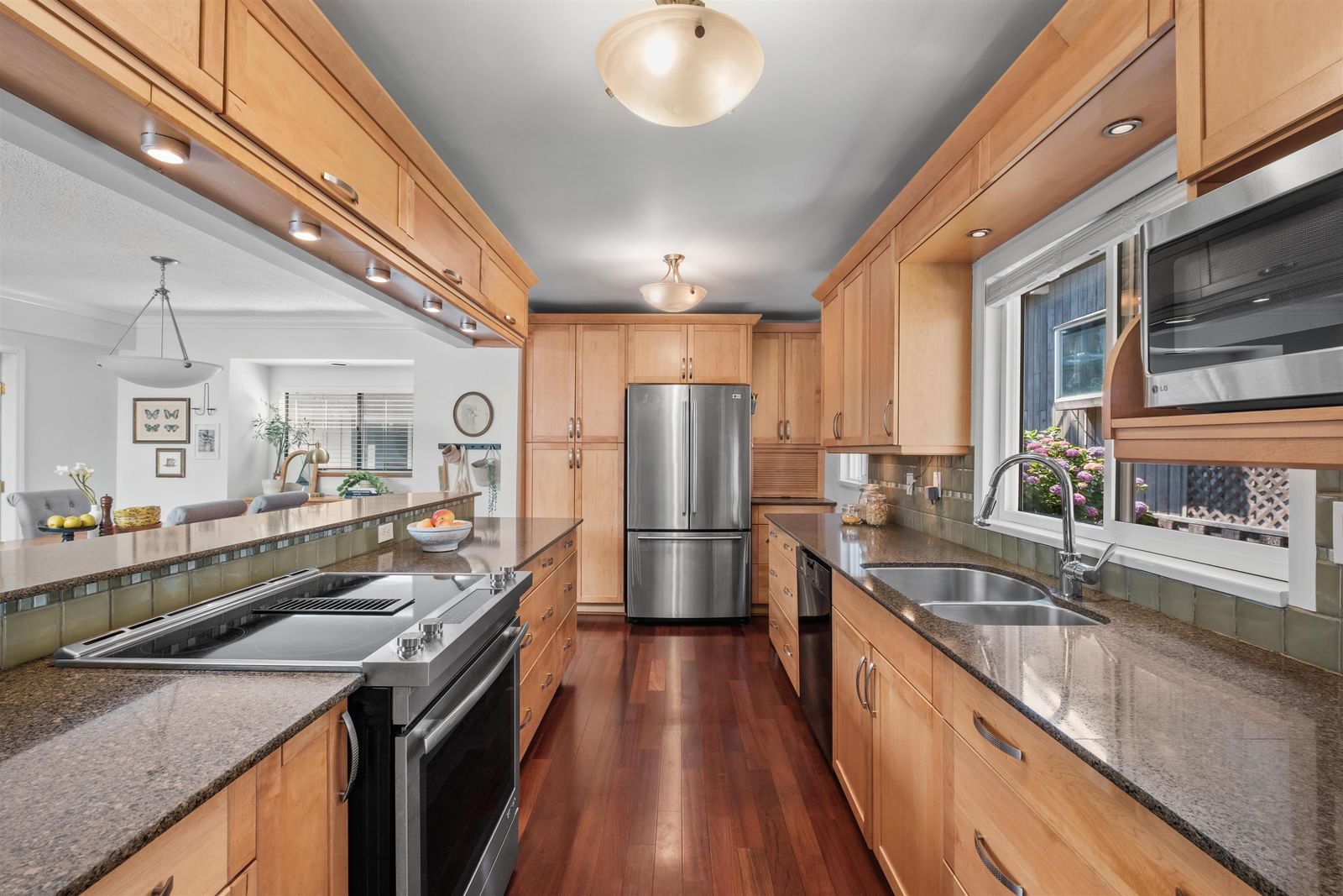 Listing Image 15