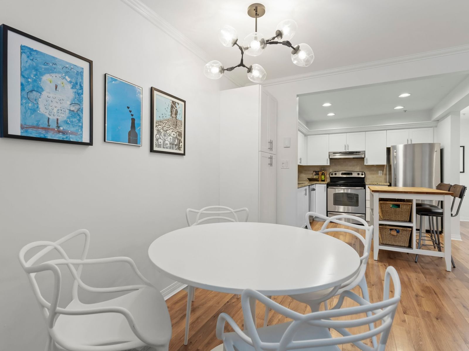 Listing Image 10