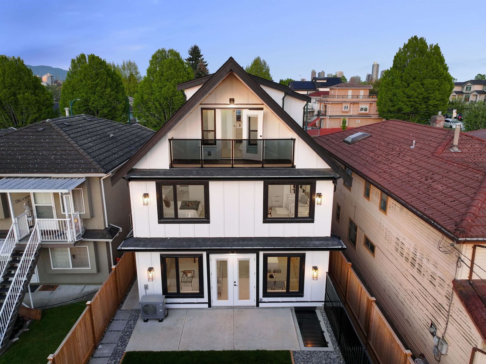 Listing Image 19
