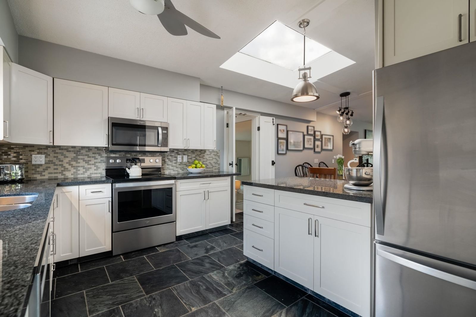 Listing Image 15