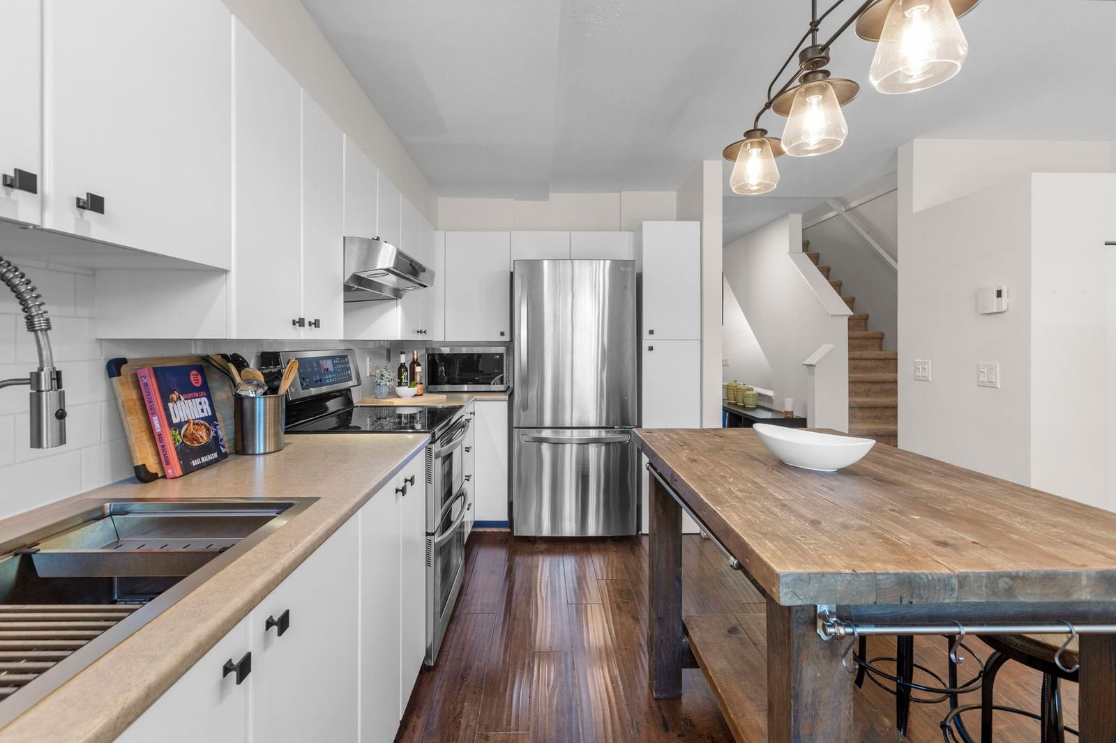 Listing Image 11