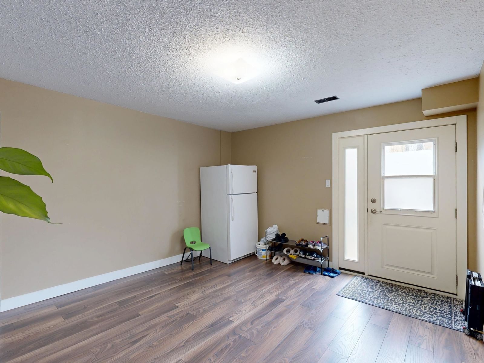 Listing Image 30