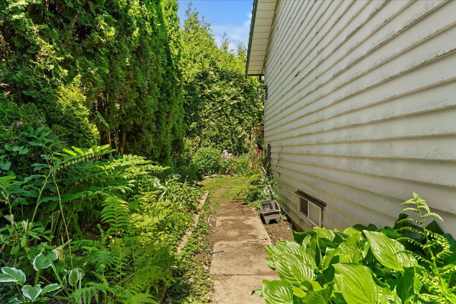 Listing Image 32