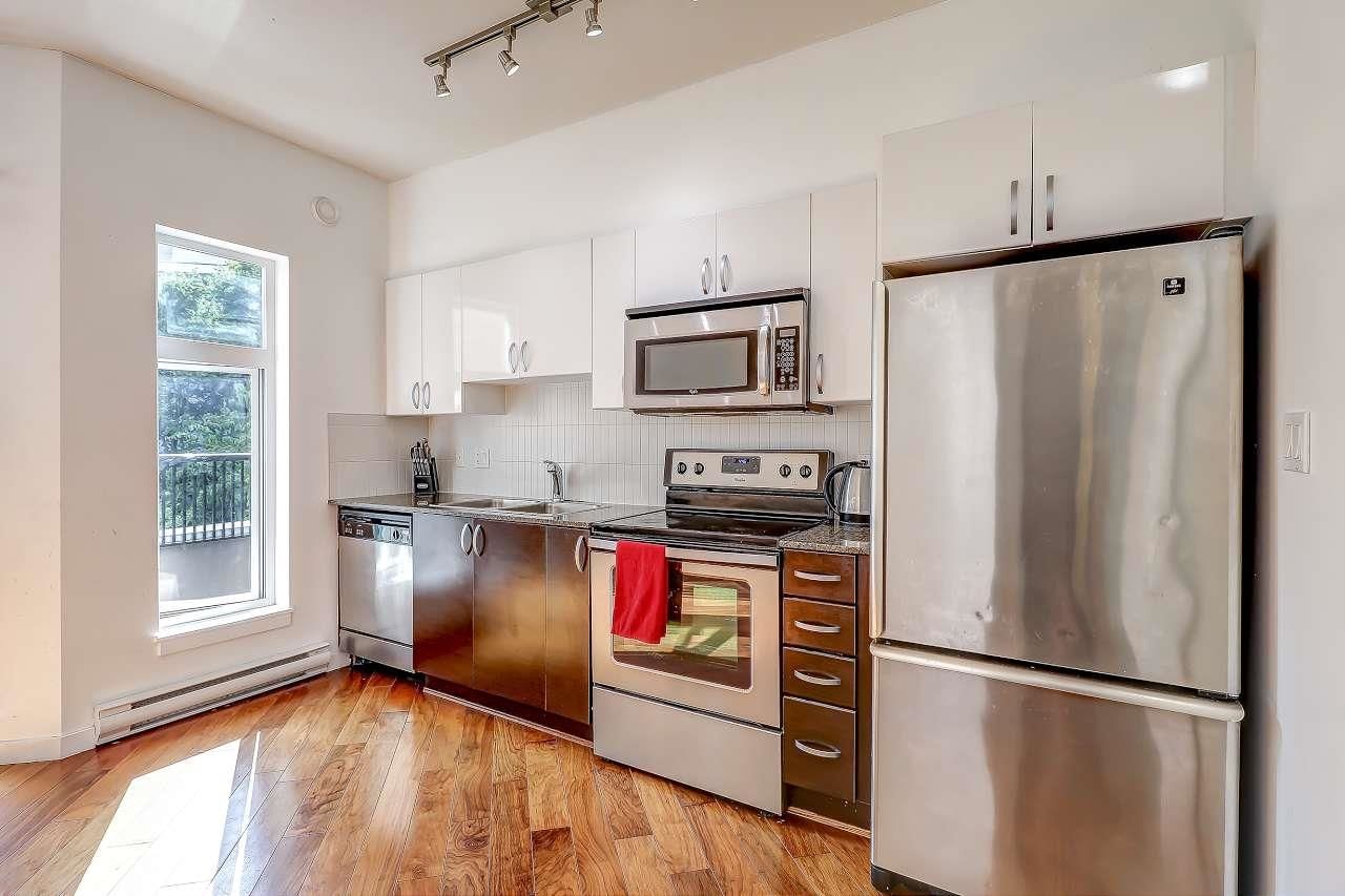 Listing Image 6