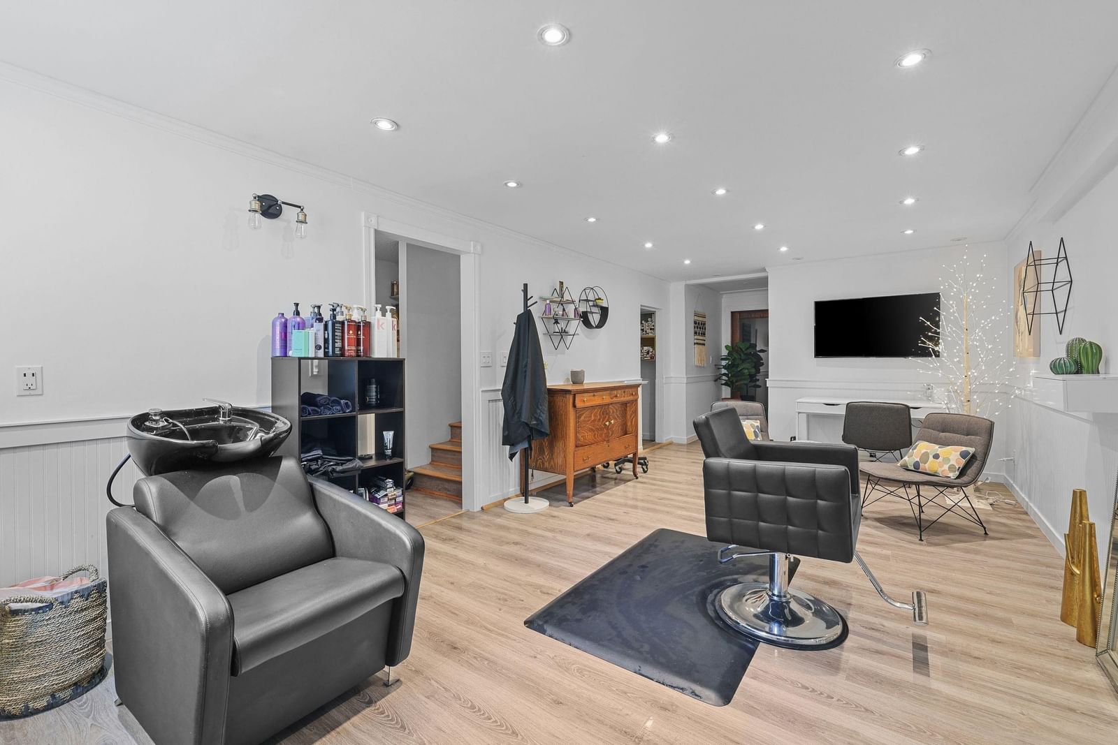Listing Image 22