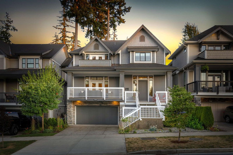 15708 Mountain View Drive, Surrey, V3Z 0C6 | Image 2