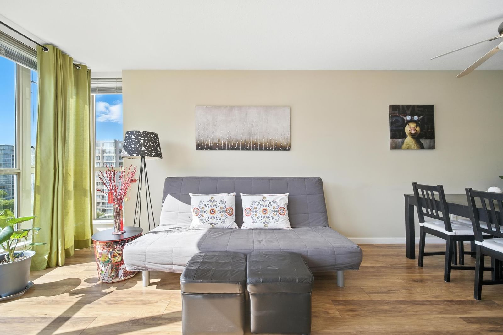 Listing Image 11