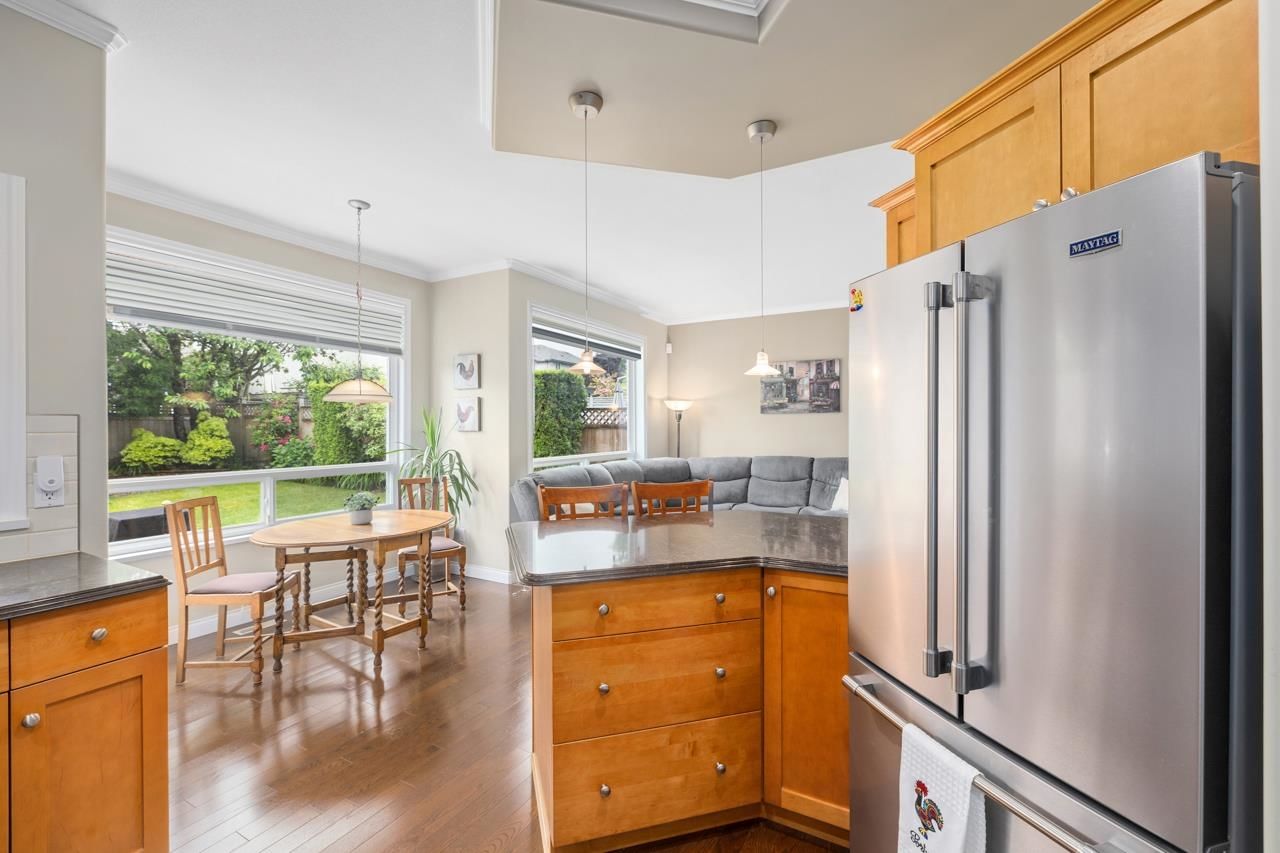 Listing Image 12