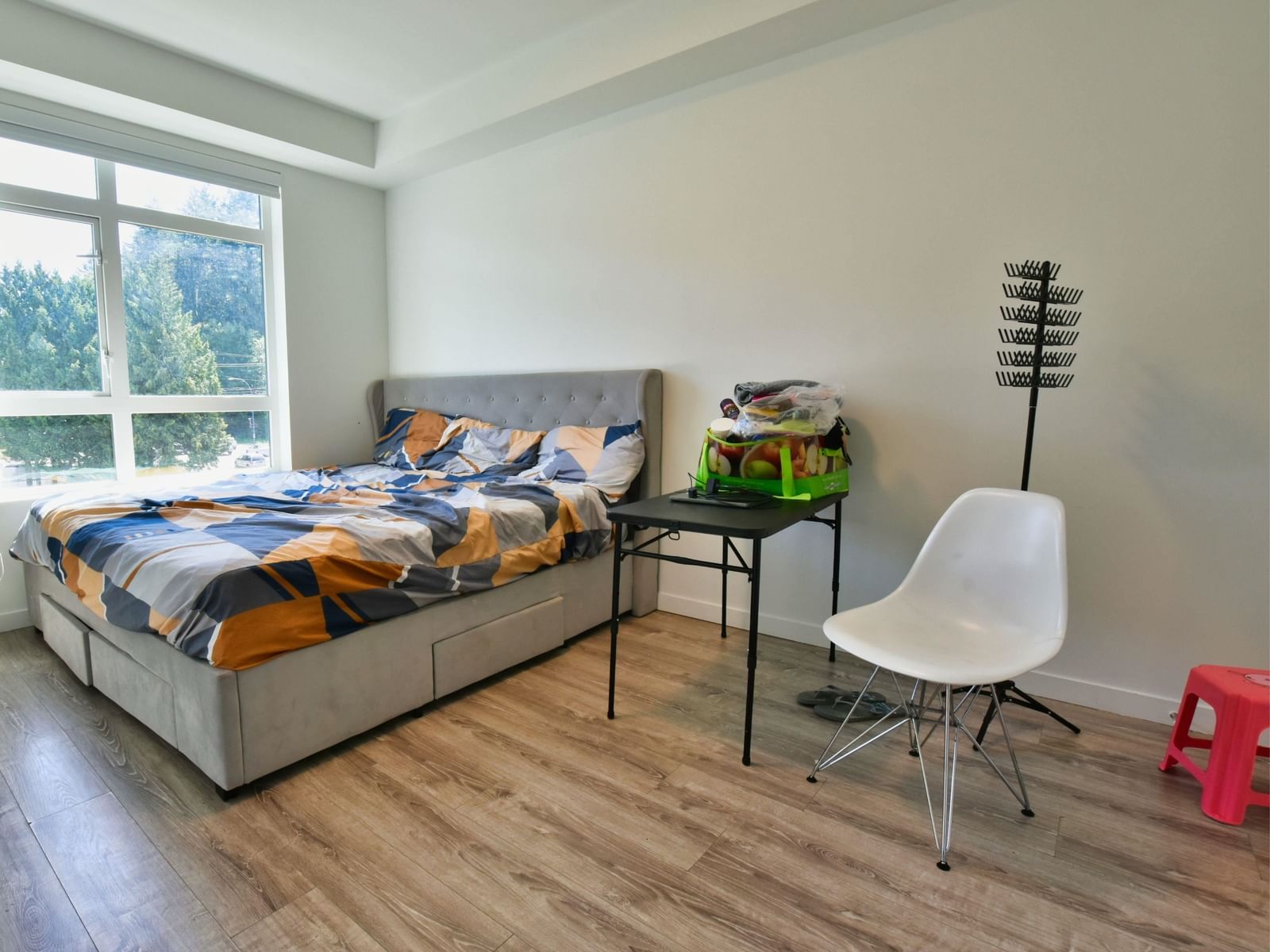 Listing Image 12