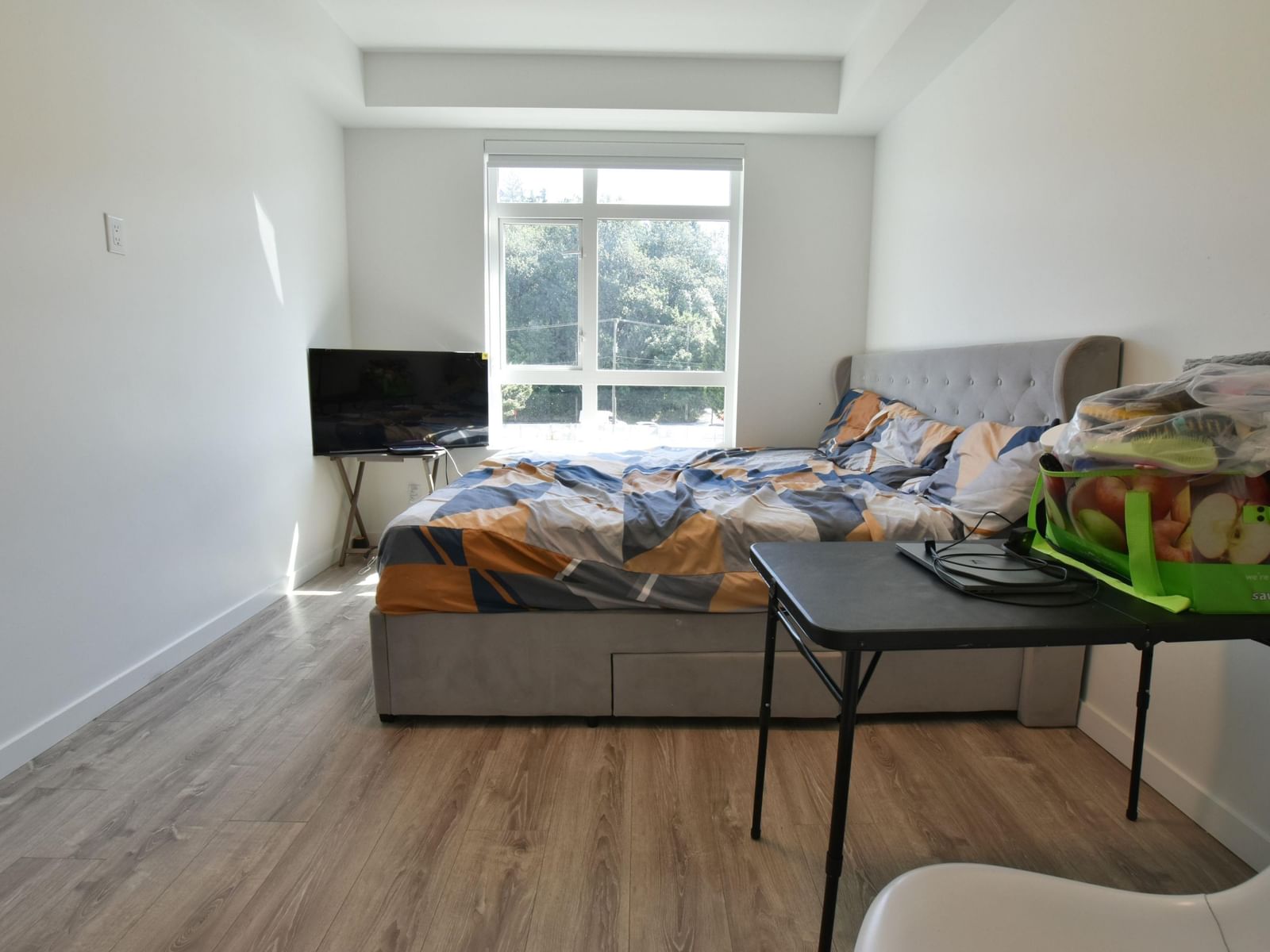 Listing Image 5