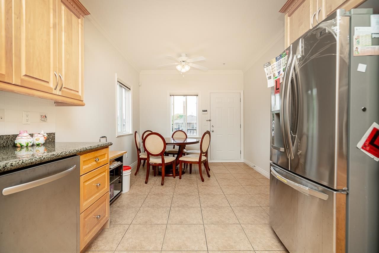 Listing Image 11