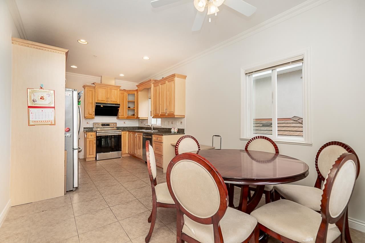Listing Image 12