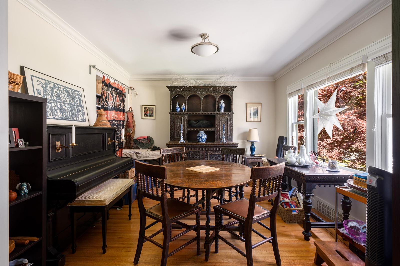 Listing Image 9