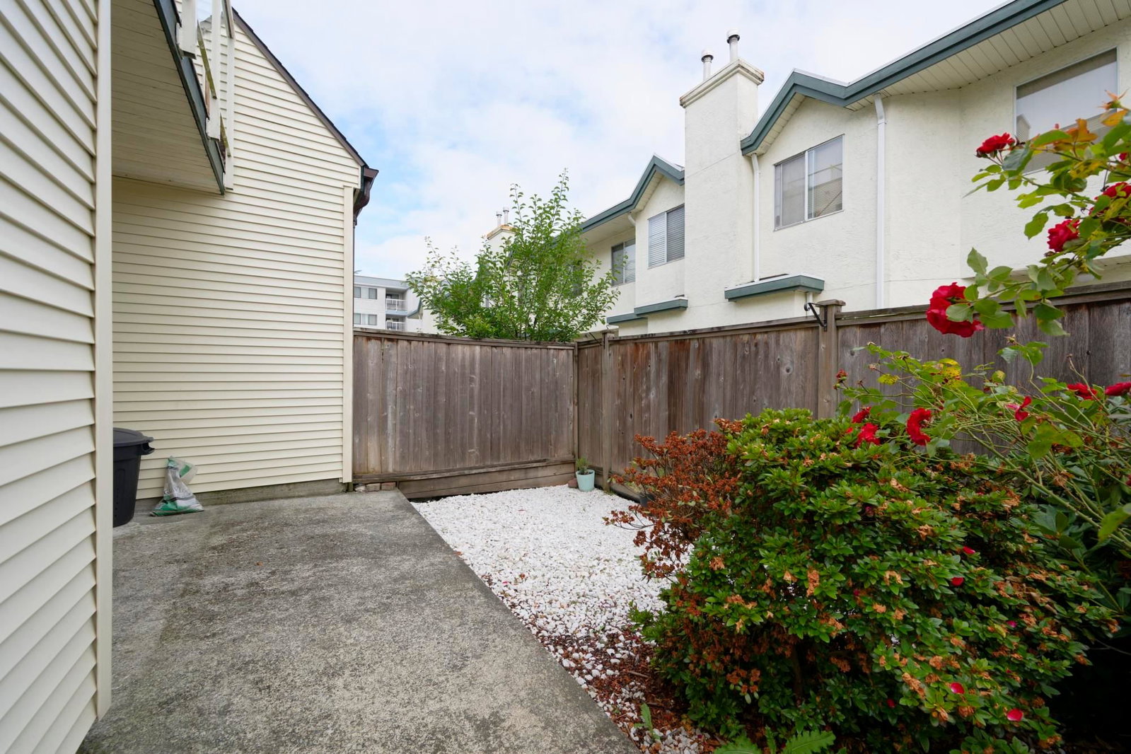 Listing Image 28