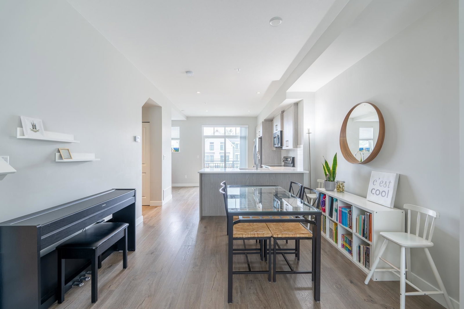 Listing Image 15