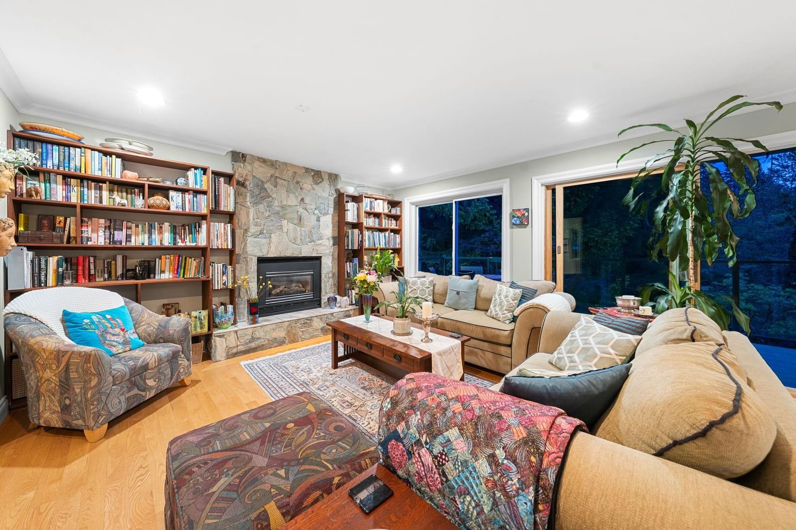 Listing Image 10