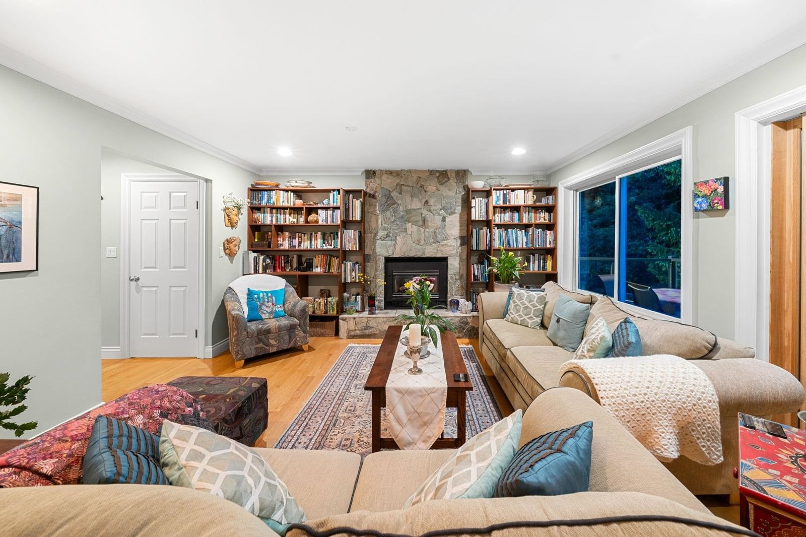 Listing Image 11