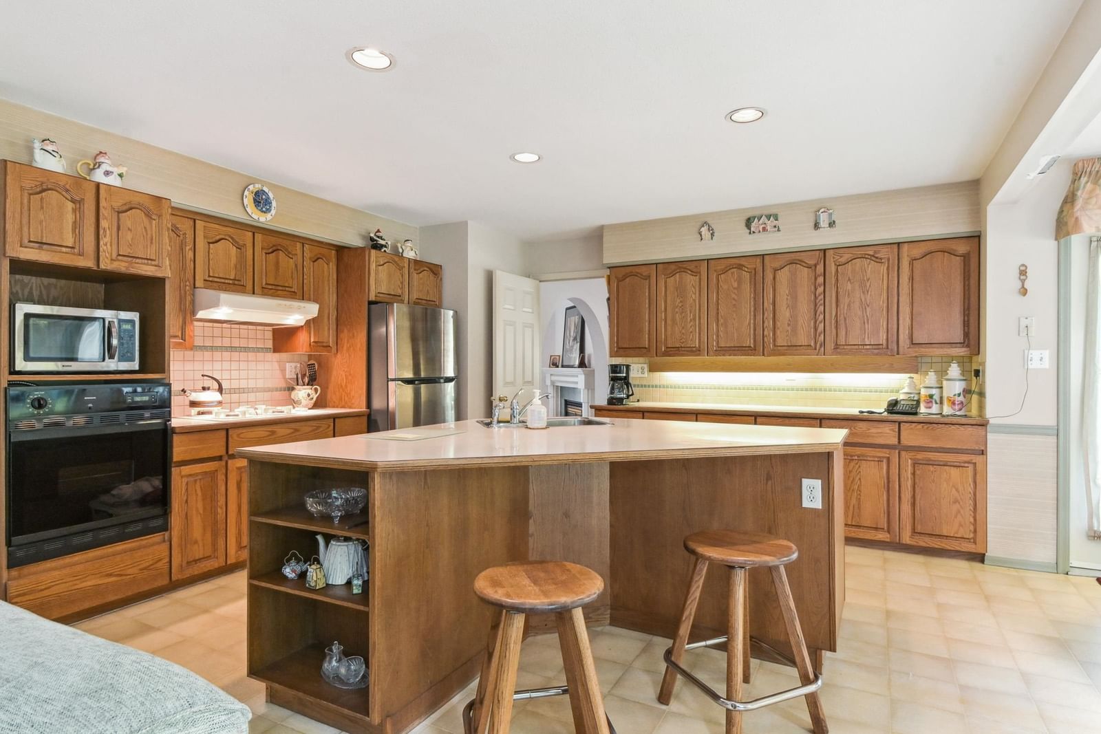 Listing Image 10