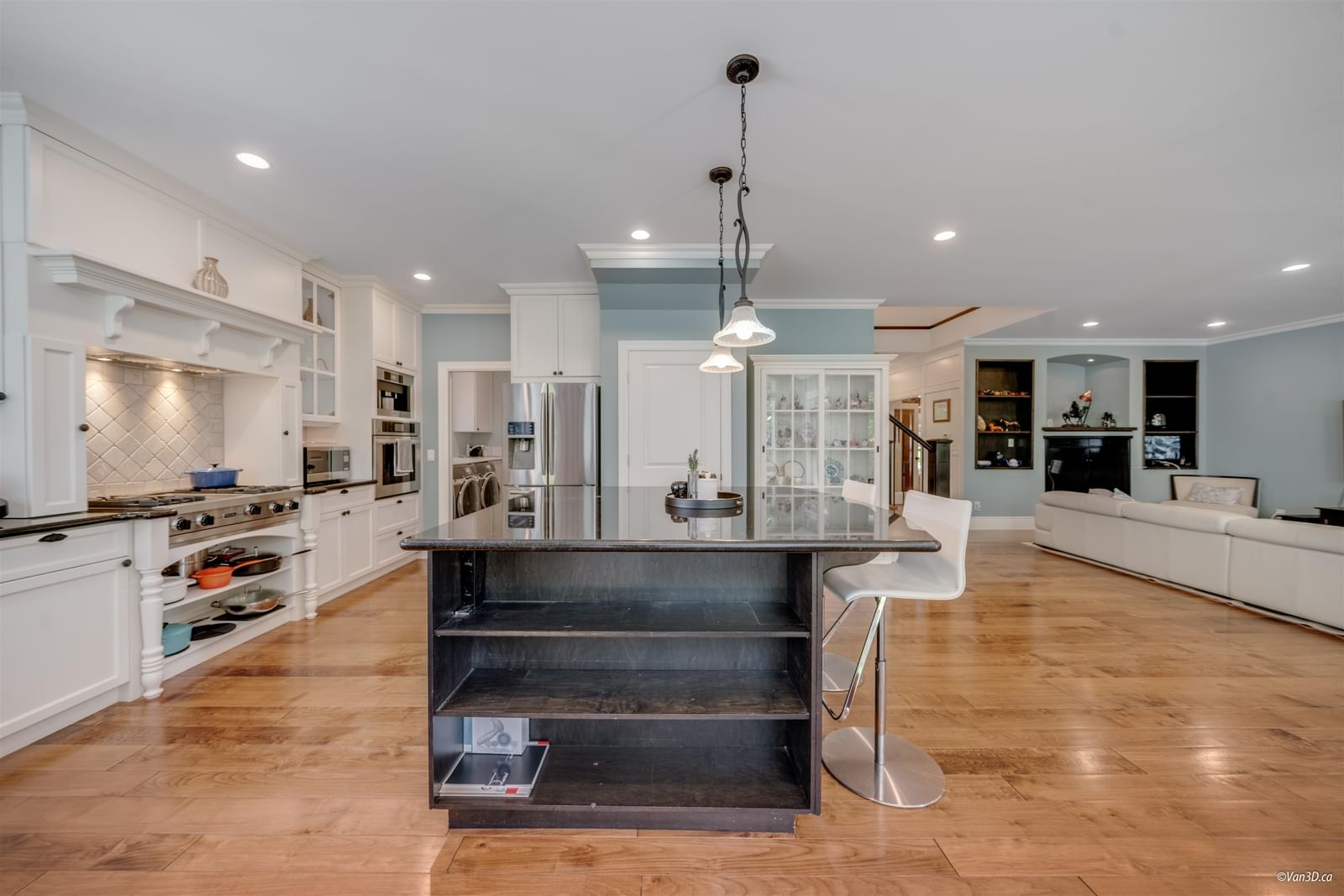 Listing Image 11