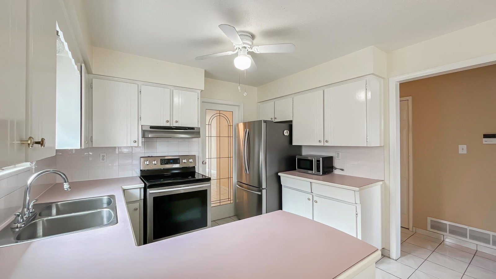Listing Image 14