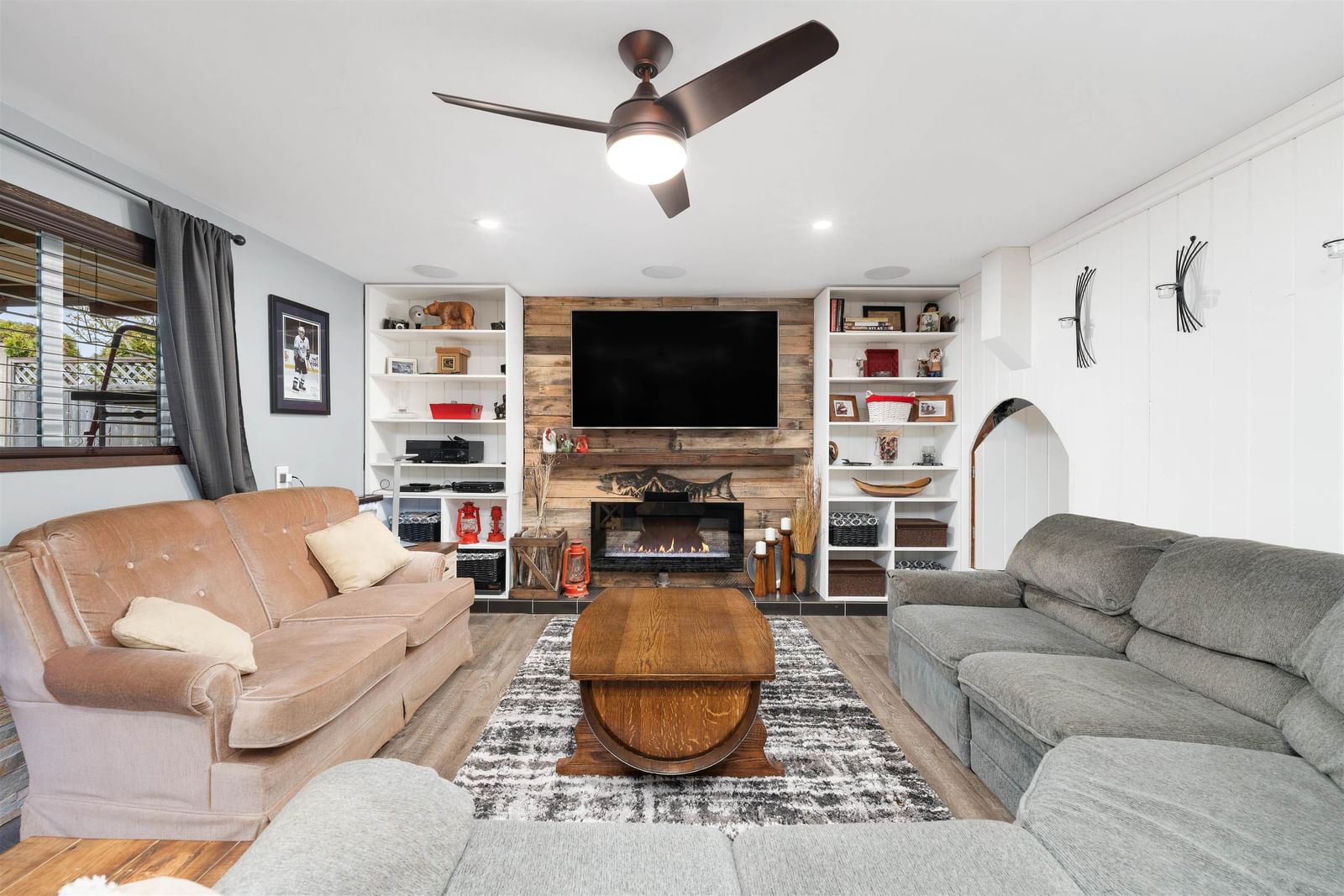 Listing Image 22