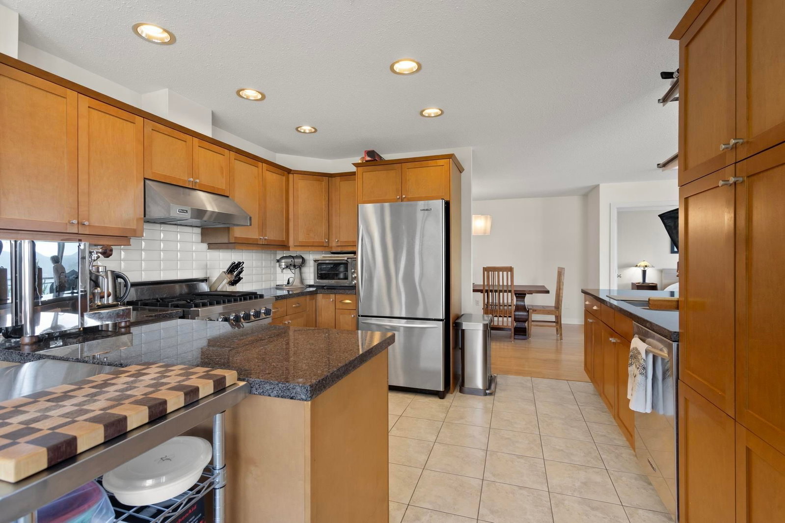 Listing Image 14