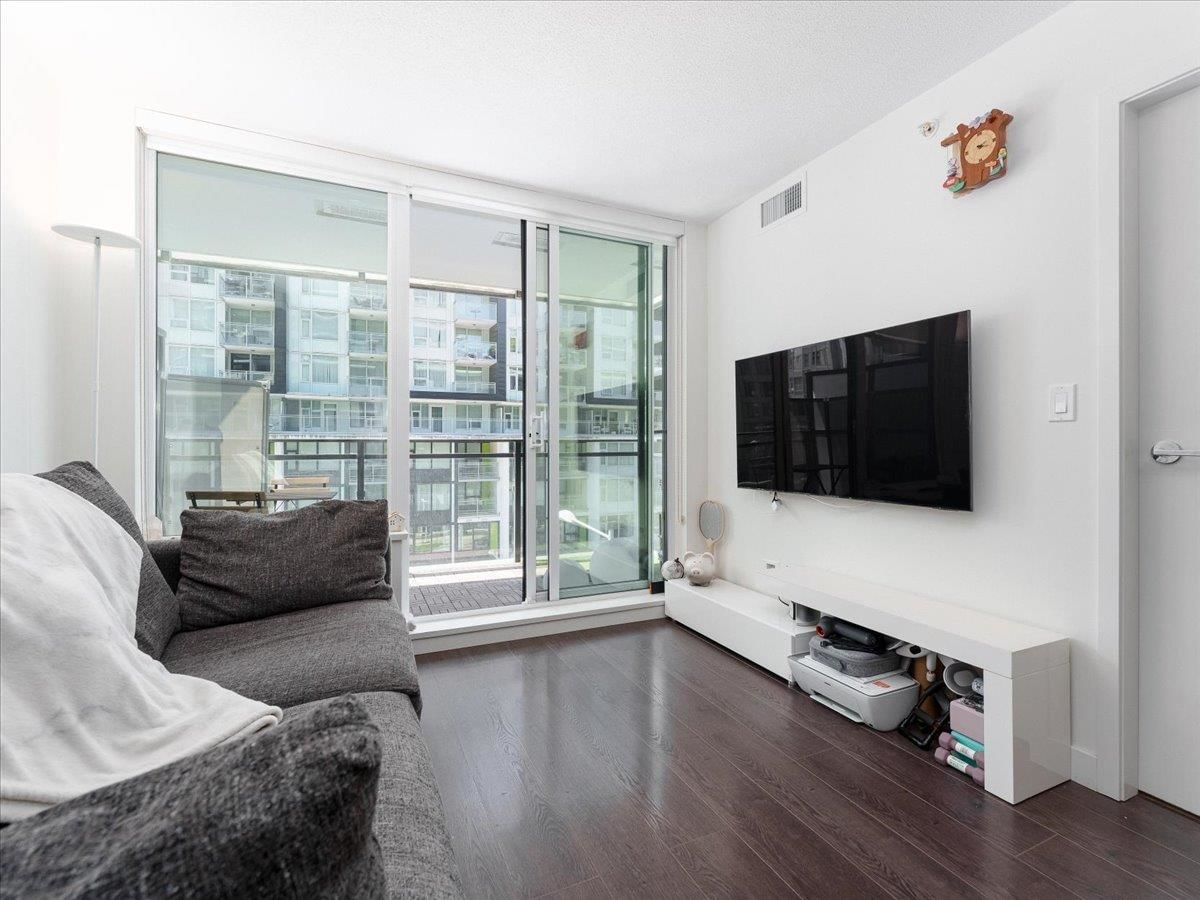 Listing Image 11