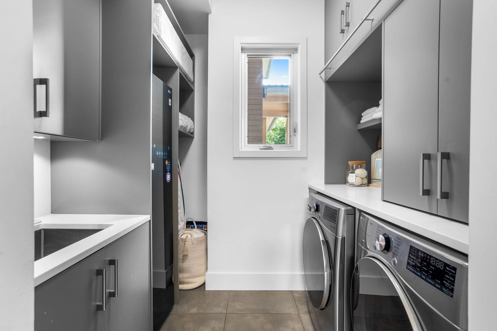 Listing Image 14