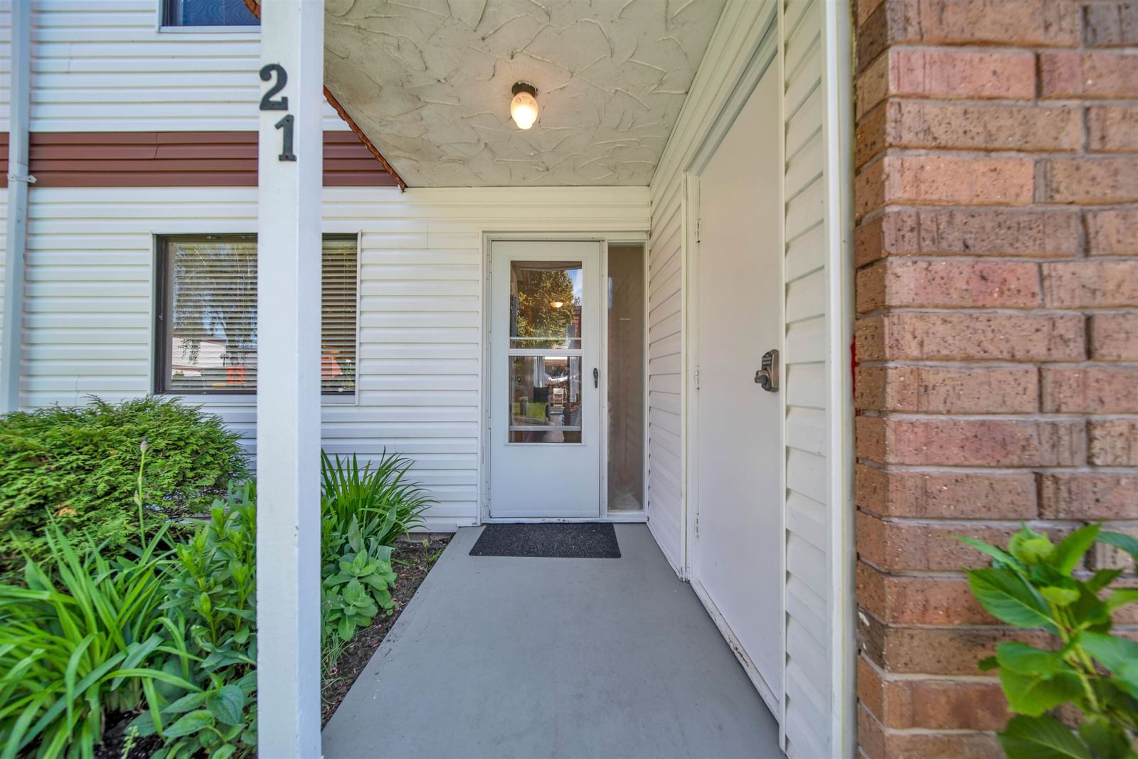 Listing Image 28