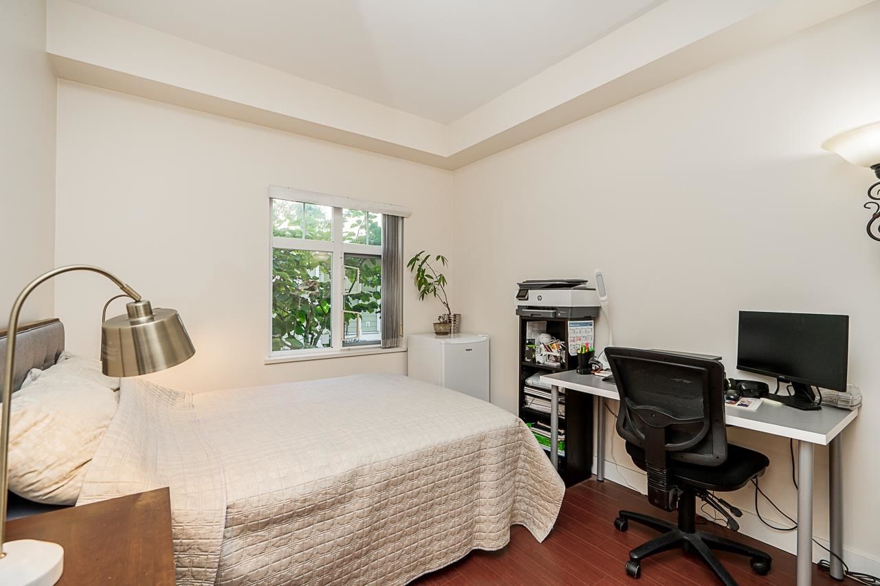 Listing Image 20