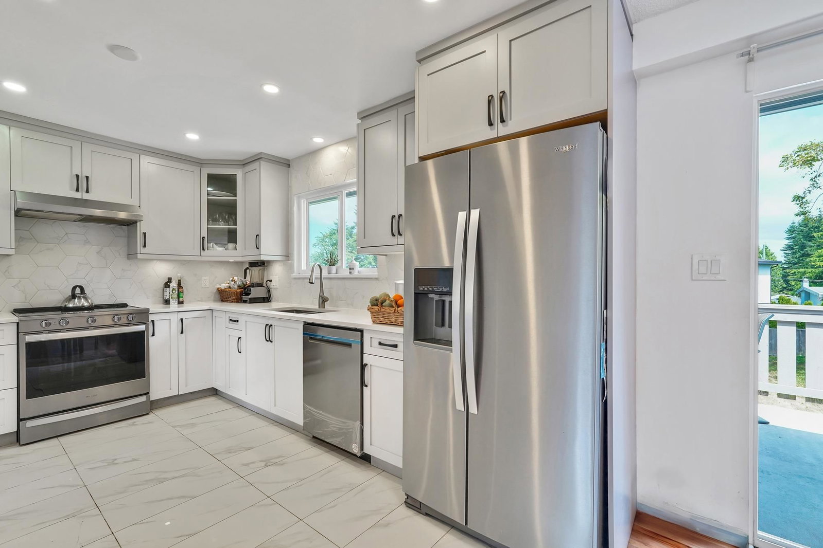 Listing Image 13