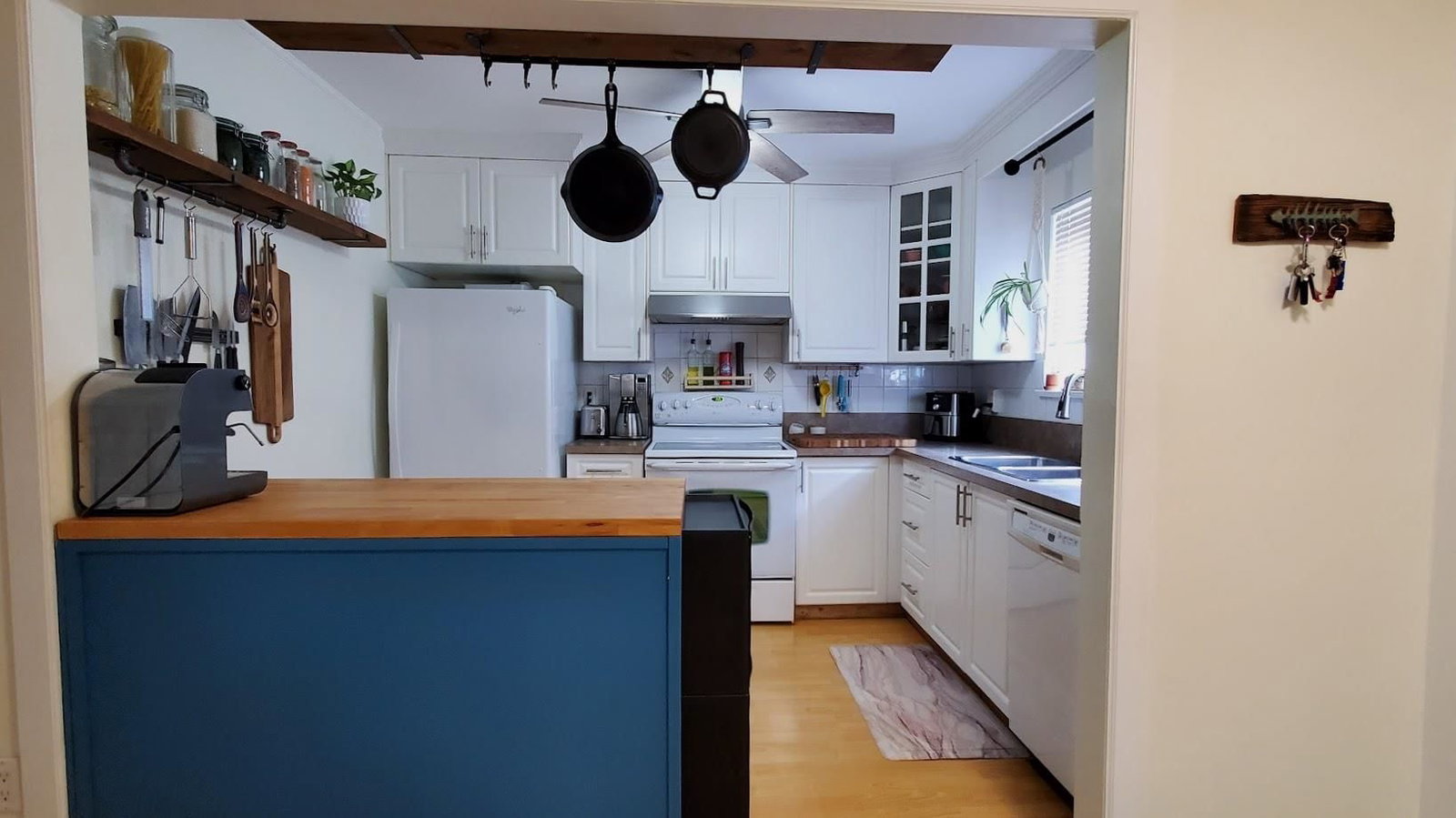 Listing Image 8
