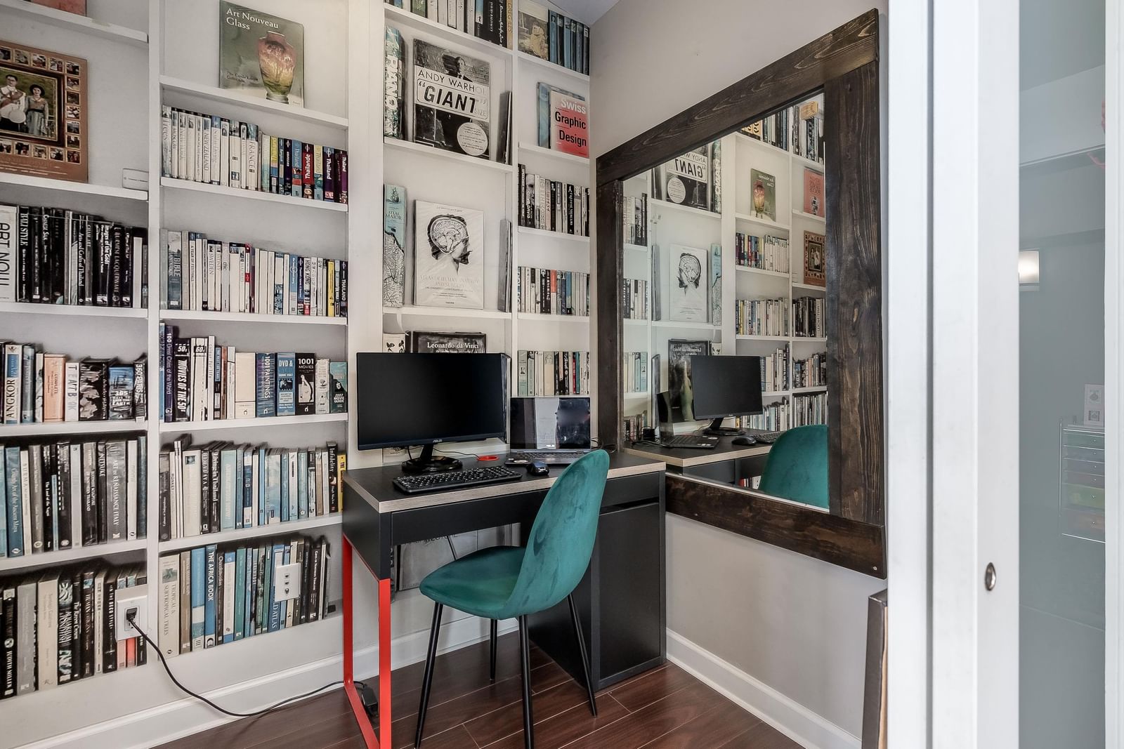 Listing Image 12