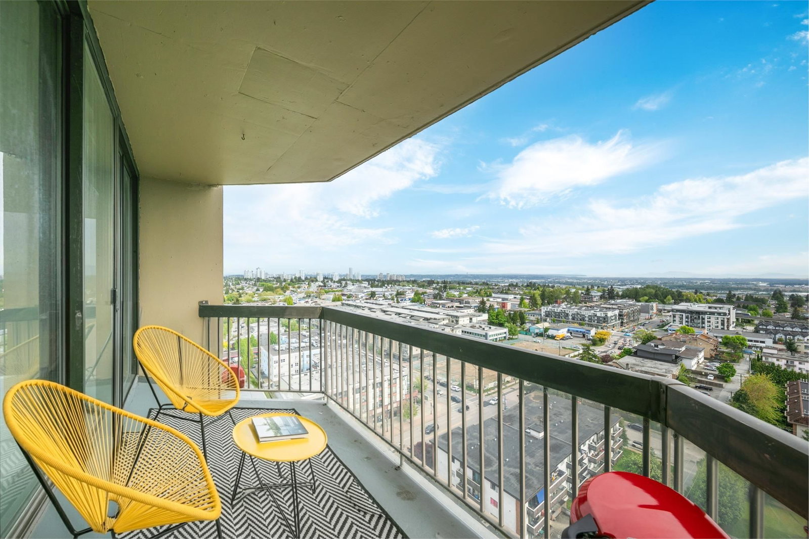 Listing Image 12