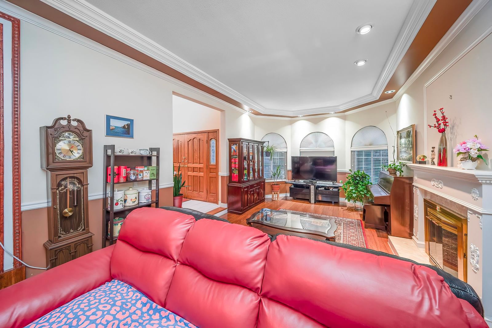 Listing Image 5
