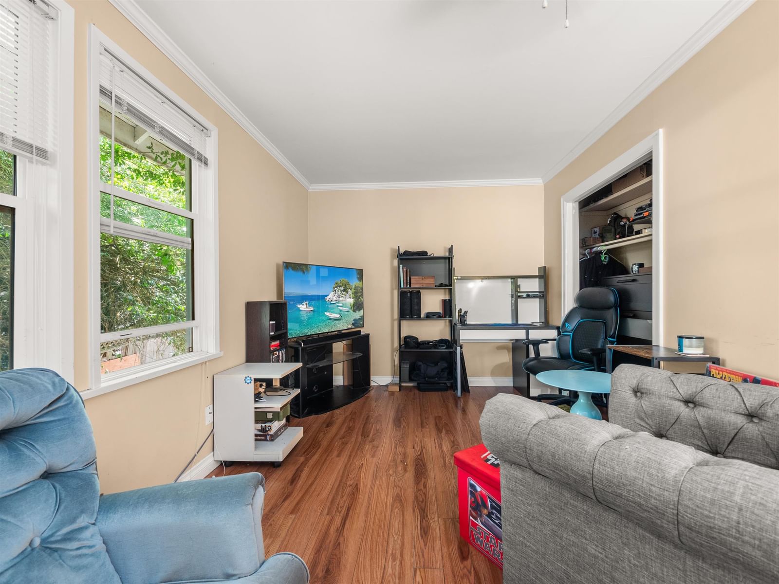 Listing Image 10