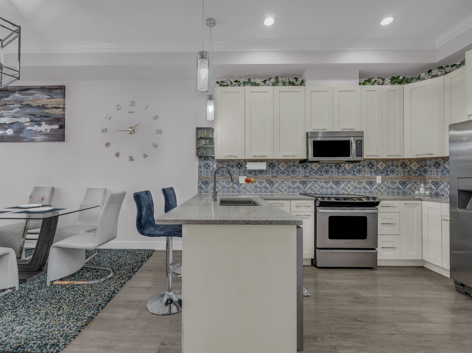Listing Image 9