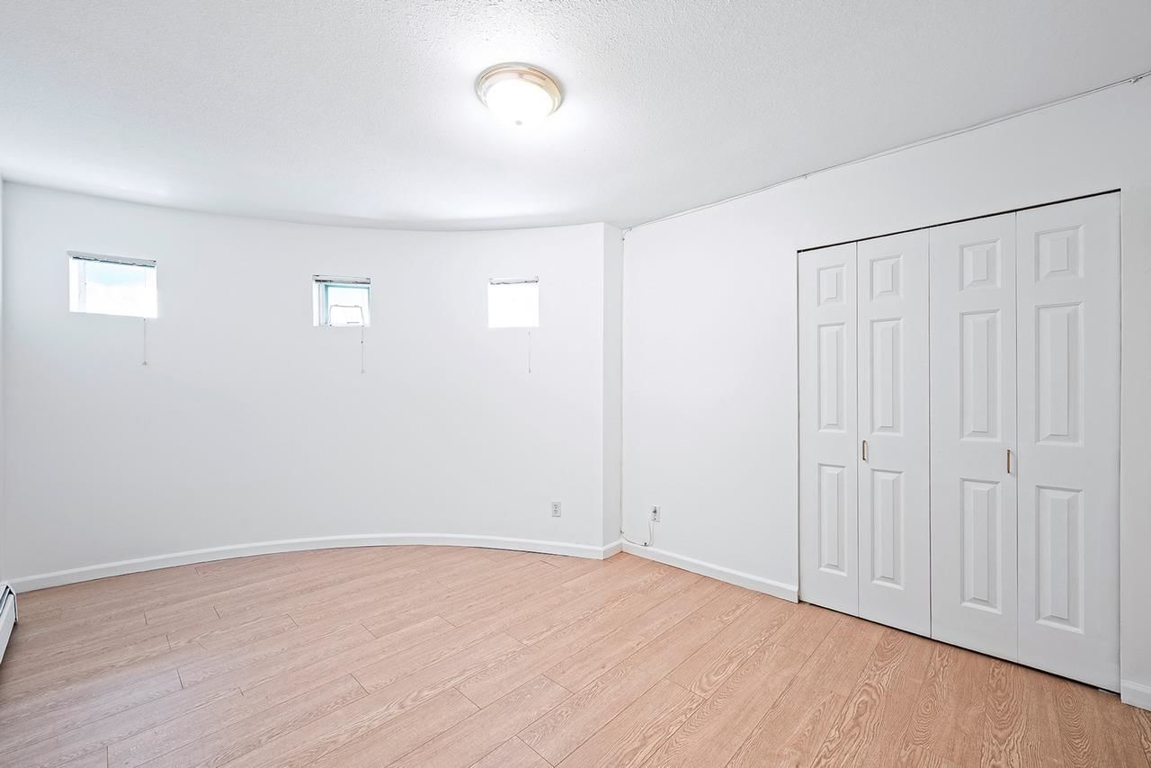 Listing Image 27