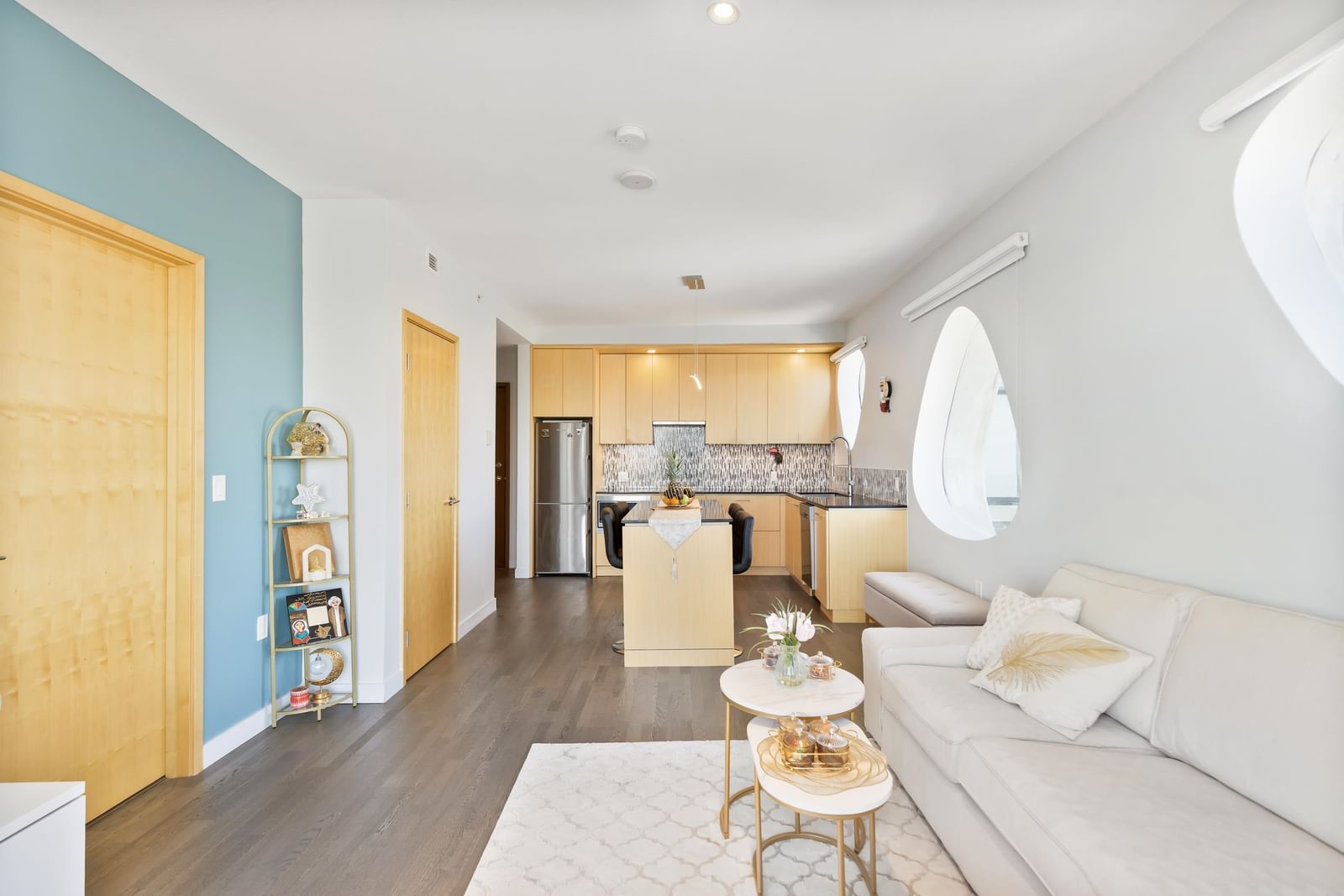 Listing Image 15