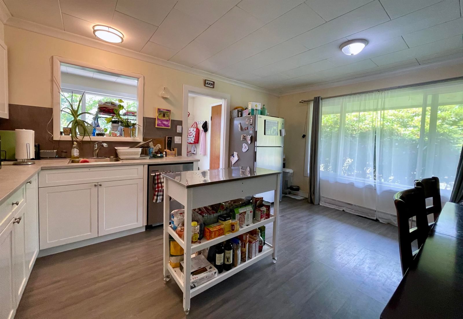 Listing Image 6