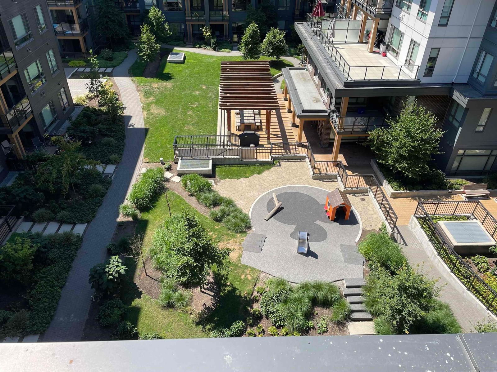 Listing Image 18