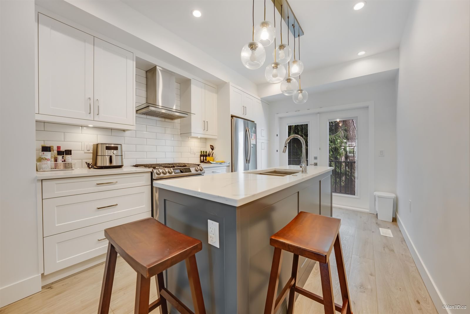 Listing Image 13