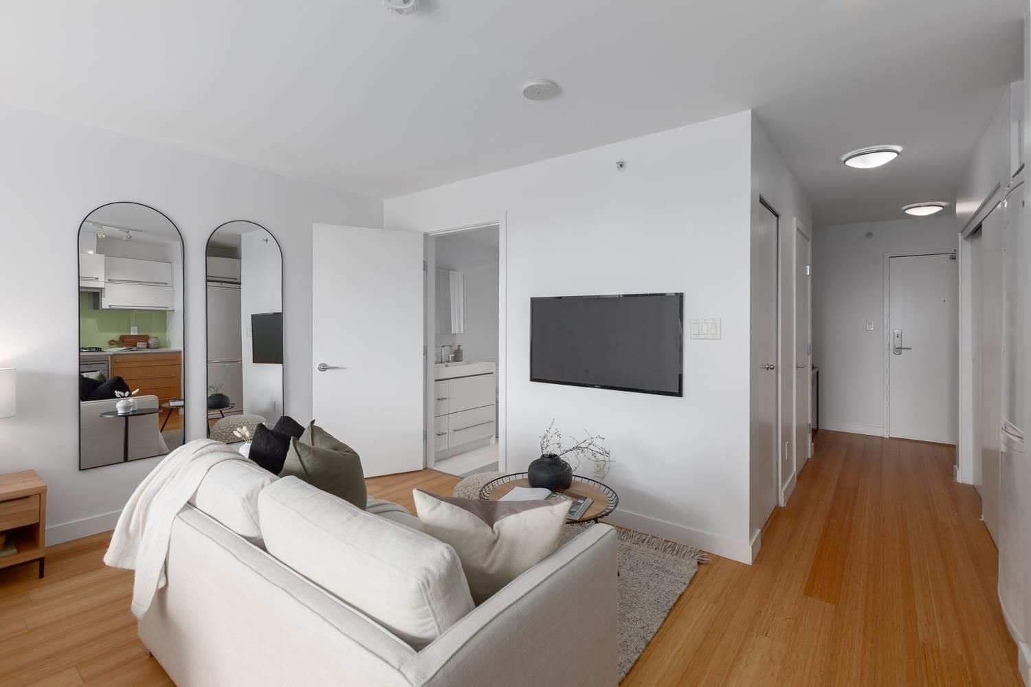 Listing Image 16