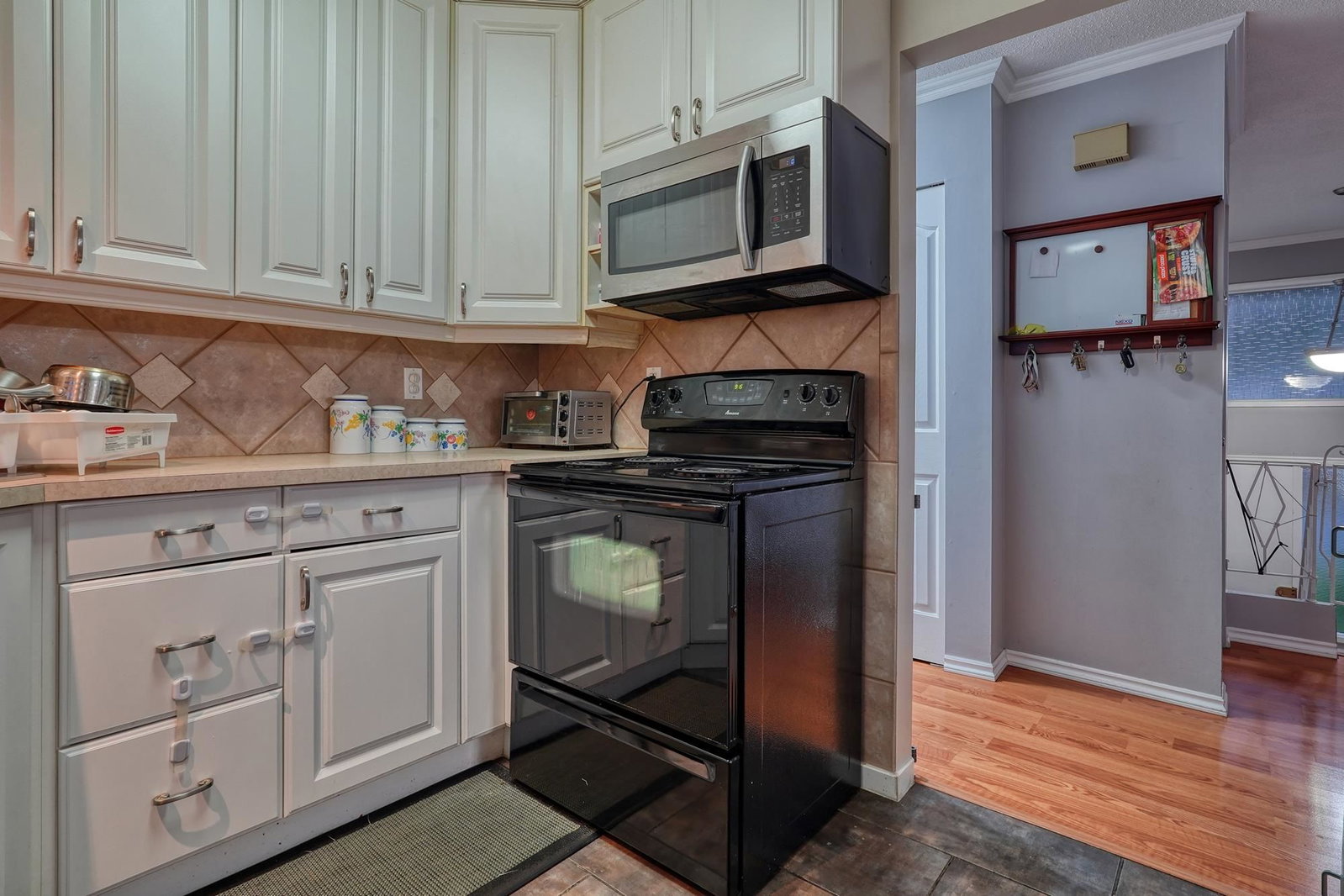 Listing Image 16