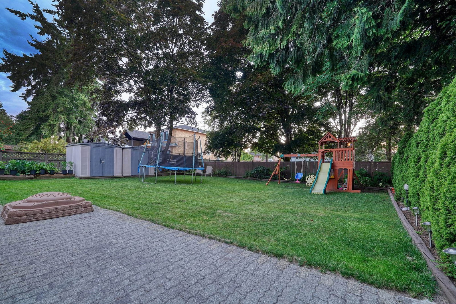 Listing photo 5