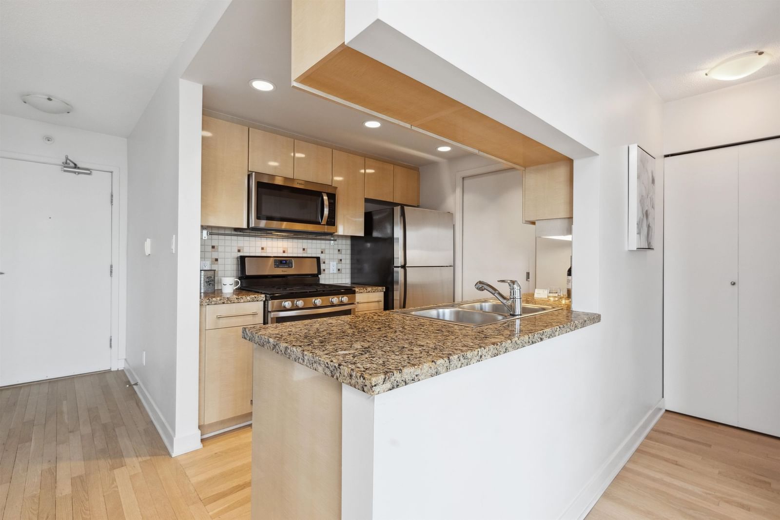 Listing Image 19