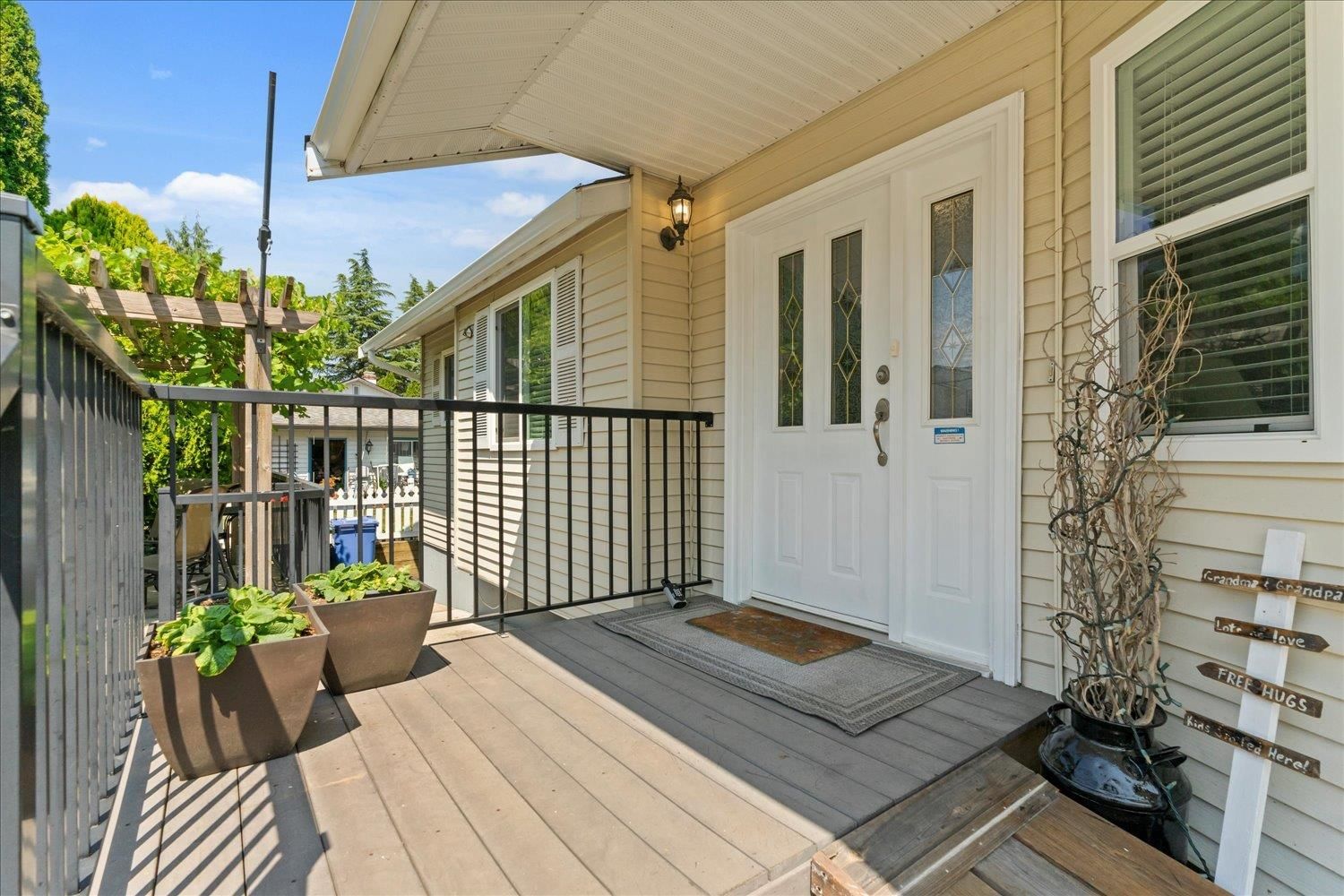 Listing Image 4